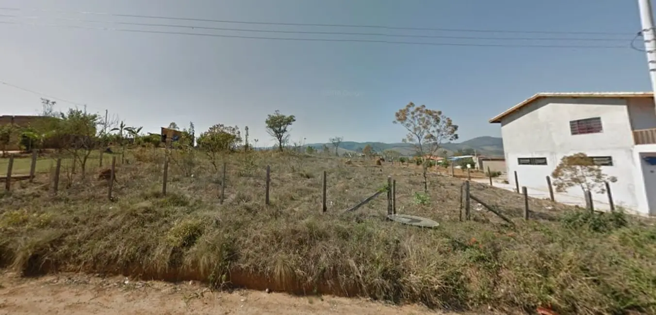 Foto 1 de Terreno / Lote à venda, 1000m2 em Pindamonhangaba - SP