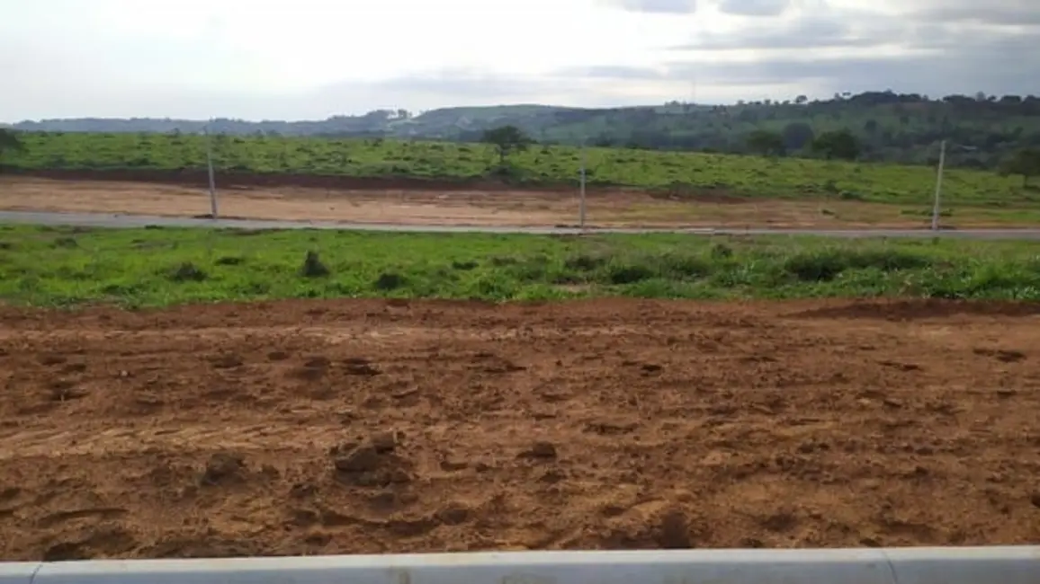 Foto 3 de Terreno / Lote à venda, 250m2 em Jardim Marlene Miranda, Taubate - SP