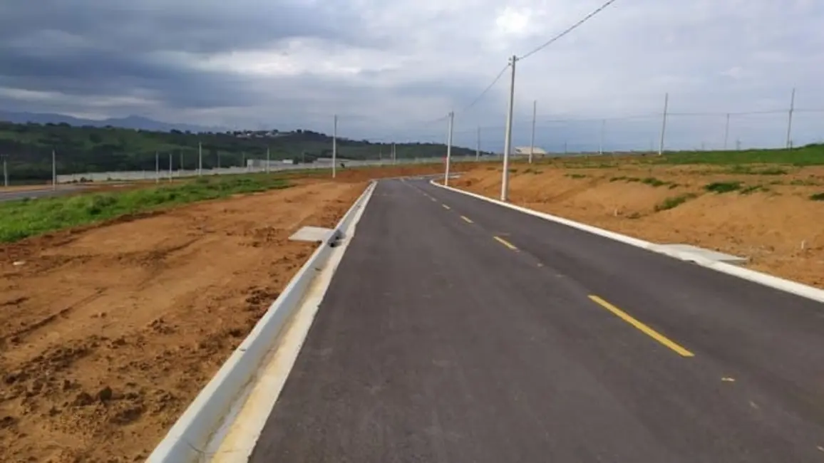 Foto 1 de Terreno / Lote à venda, 250m2 em Jardim Marlene Miranda, Taubate - SP