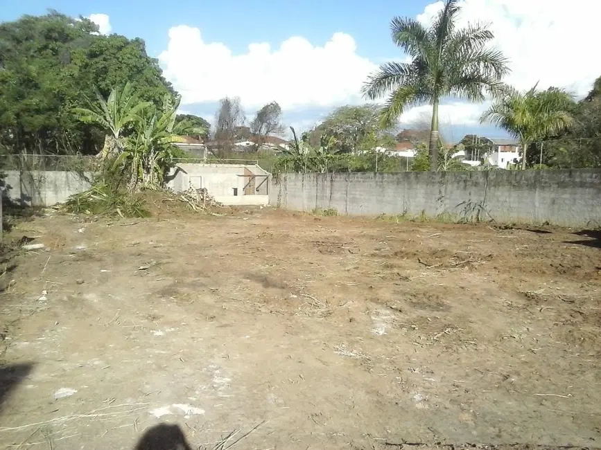 Foto 1 de Terreno / Lote à venda, 982m2 em Pindamonhangaba - SP