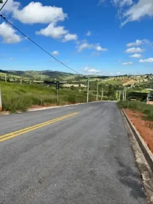 Foto 1 de Terreno / Lote à venda, 250m2 em Jardim Marlene Miranda, Taubate - SP