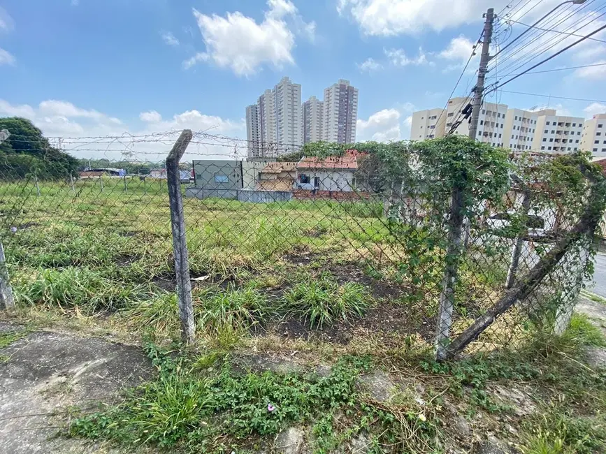 Foto 1 de Terreno / Lote à venda, 750m2 em Taubate - SP