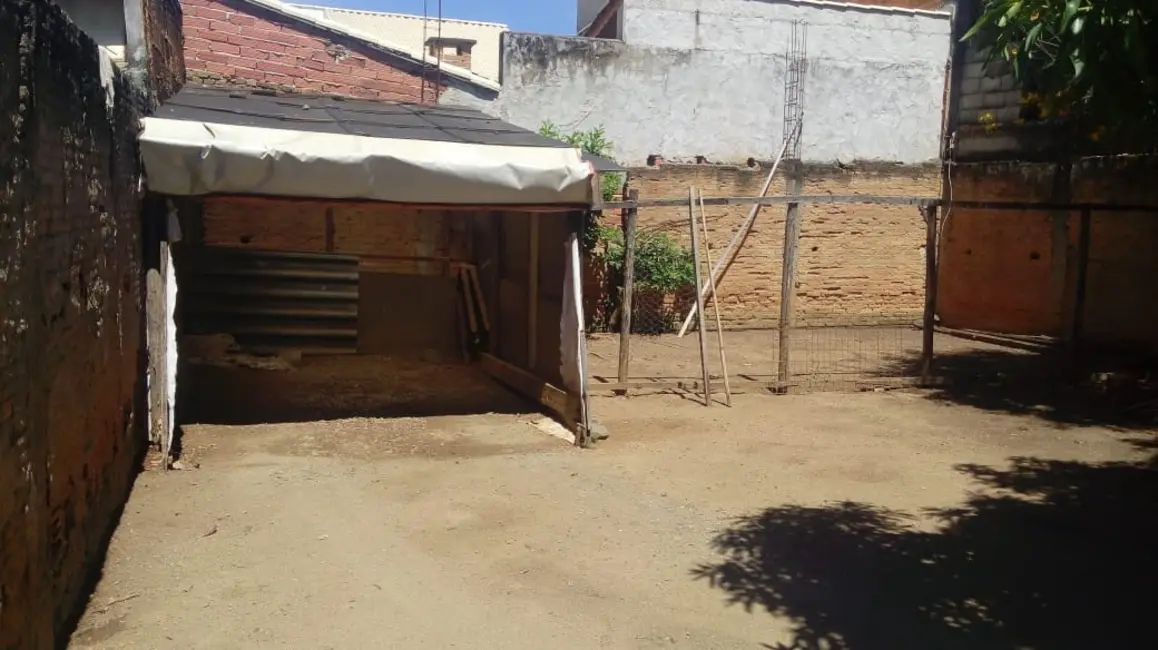 Foto 2 de Terreno / Lote à venda, 300m2 em Aparecida - SP