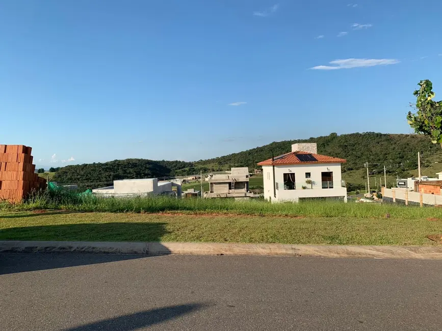 Foto 1 de Lote de Condomínio à venda, 307m2 em Jardim Marlene Miranda, Taubate - SP
