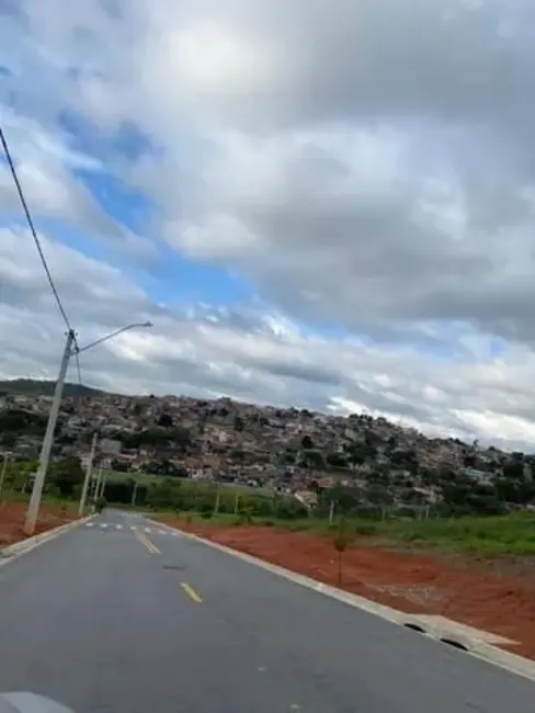 Foto 5 de Terreno / Lote à venda, 250m2 em Parque São Luís, Taubate - SP