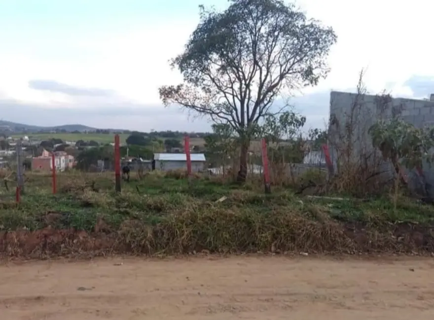 Foto 1 de Terreno / Lote à venda, 500m2 em Goiabal, Pindamonhangaba - SP
