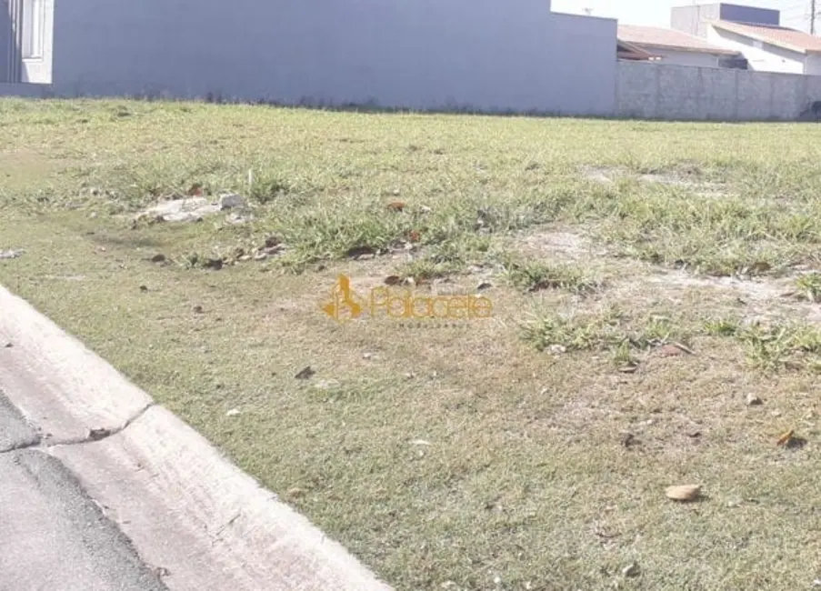 Foto 1 de Lote de Condomínio à venda, 251m2 em Tremembe - SP