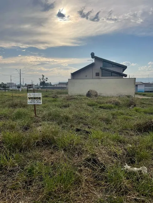 Foto 2 de Terreno / Lote à venda, 200m2 em Pindamonhangaba - SP