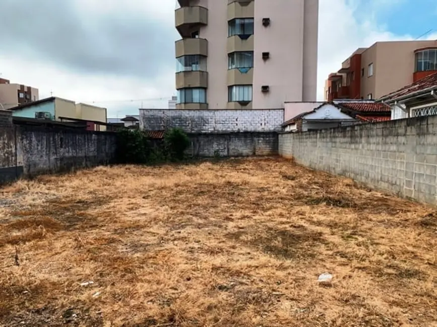 Foto 4 de Terreno / Lote para alugar, 411m2 em Centro, Pindamonhangaba - SP