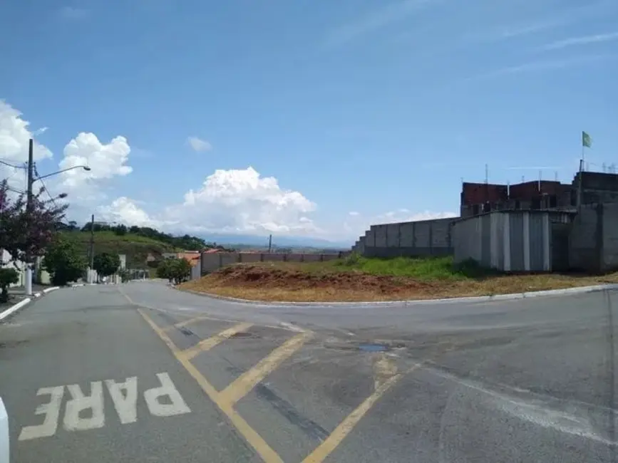 Foto 3 de Terreno / Lote à venda, 360m2 em Guaratingueta - SP