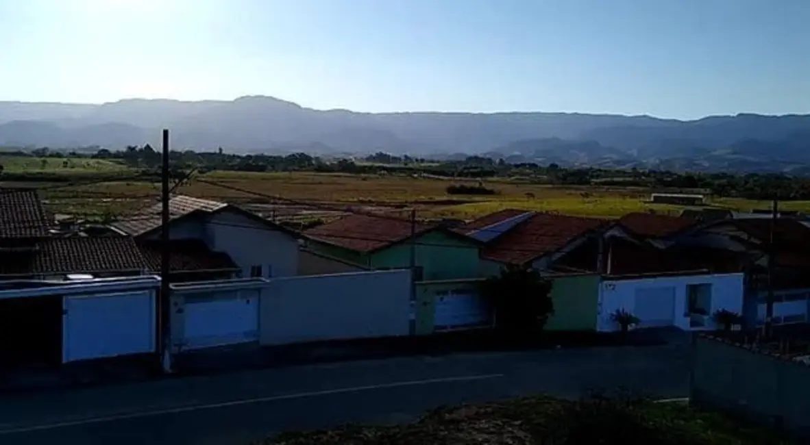 Foto 6 de Terreno / Lote à venda, 360m2 em Guaratingueta - SP