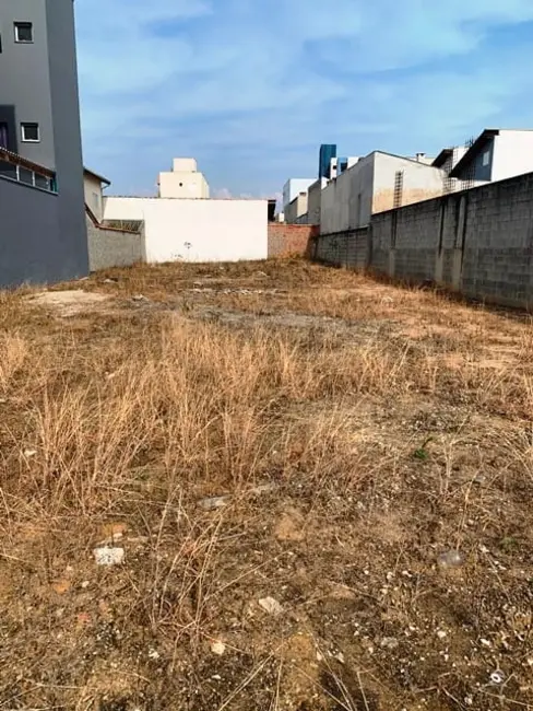 Foto 1 de Terreno / Lote à venda, 556m2 em Parque das Nações, Pindamonhangaba - SP