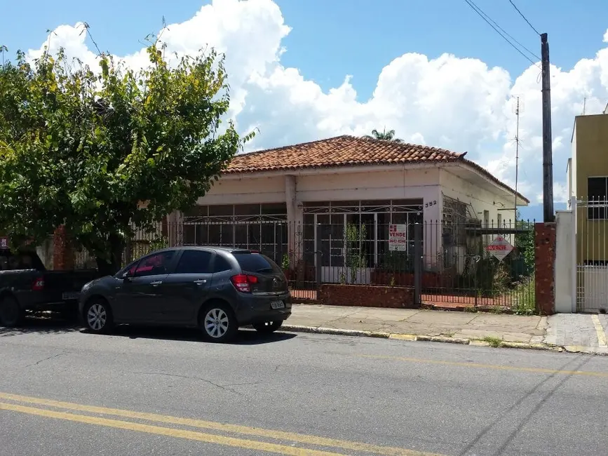 Foto 1 de Casa à venda, 425m2 em Jardim Boa Vista, Pindamonhangaba - SP