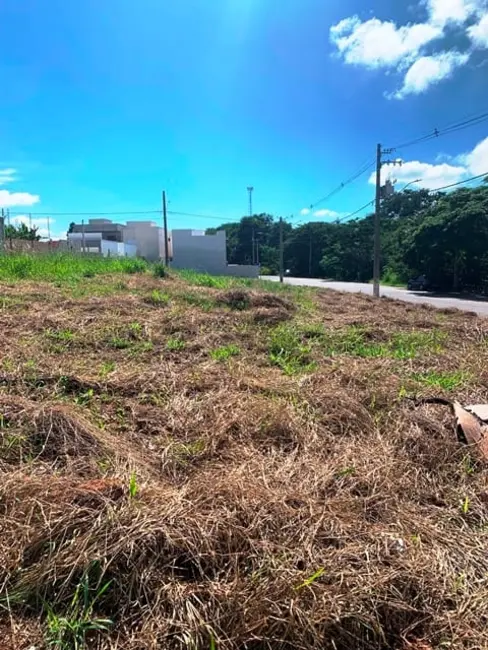 Foto 1 de Terreno / Lote à venda, 291m2 em Pindamonhangaba - SP