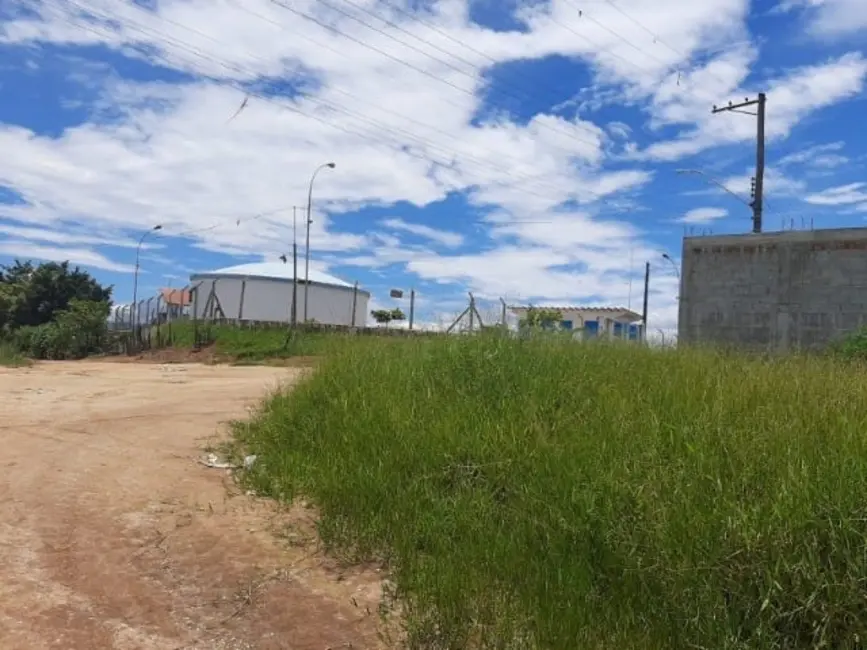 Foto 3 de Terreno / Lote à venda, 515m2 em Tremembe - SP