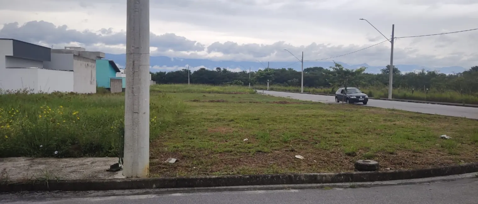 Foto 2 de Terreno / Lote à venda, 222m2 em Pindamonhangaba - SP