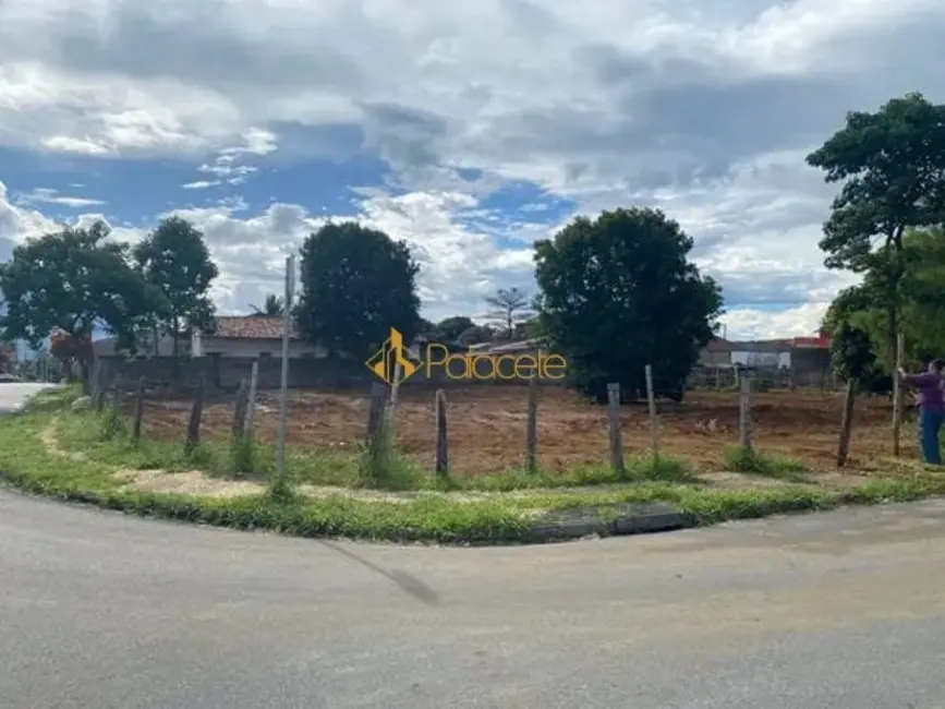 Foto 3 de Terreno / Lote à venda, 206m2 em Taubate - SP