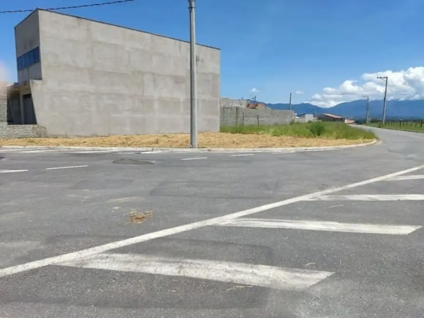 Foto 2 de Terreno / Lote à venda, 215m2 em Areão, Taubate - SP