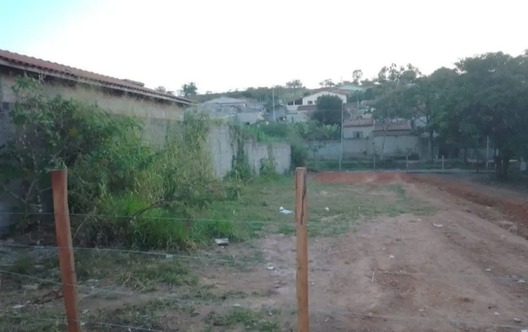 Foto 2 de Terreno / Lote à venda, 362m2 em Chácara São Silvestre, Taubate - SP