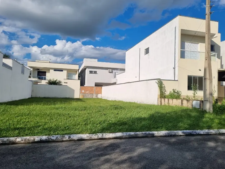 Foto 3 de Lote de Condomínio à venda, 300m2 em Centro, Tremembe - SP