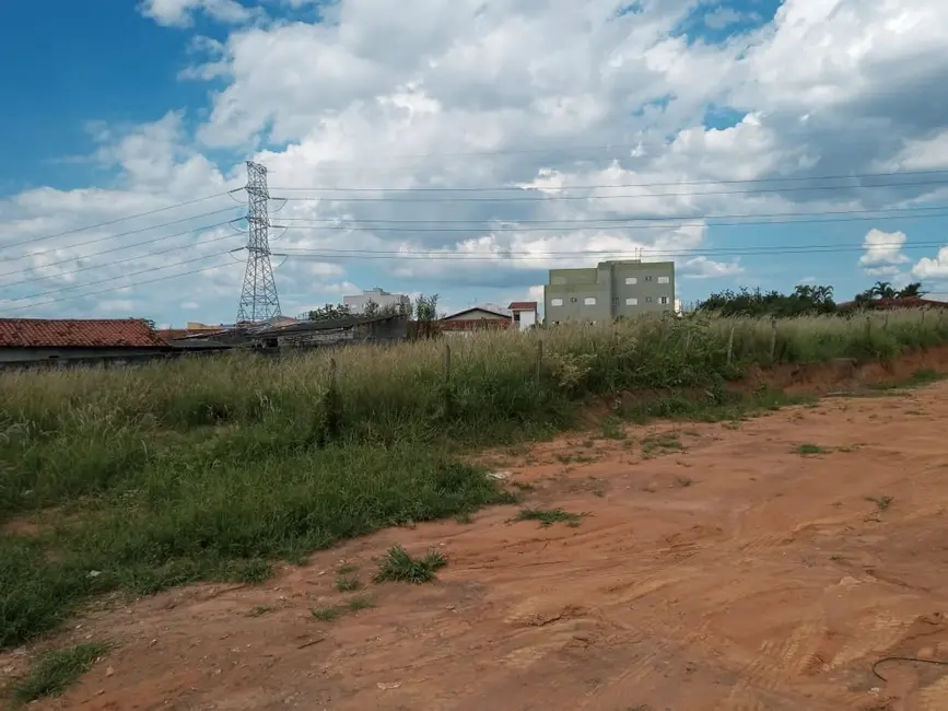 Foto 3 de Terreno / Lote à venda, 2938m2 em Esplanada Independência, Taubate - SP