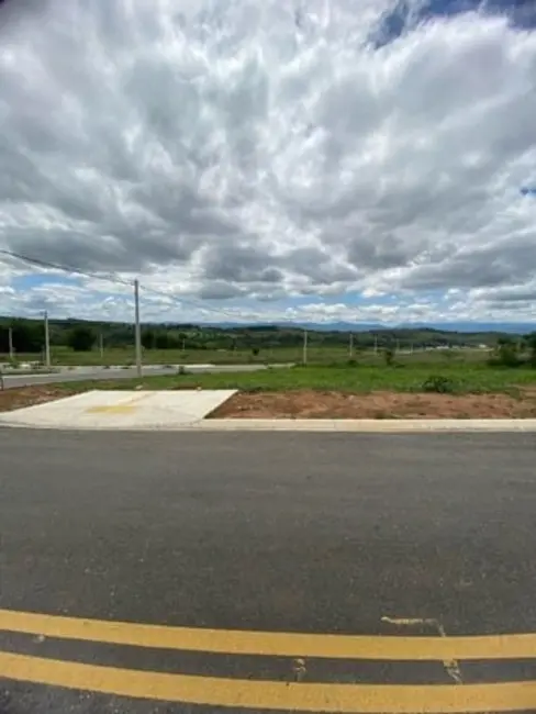 Foto 4 de Terreno / Lote à venda, 258m2 em Taubate - SP
