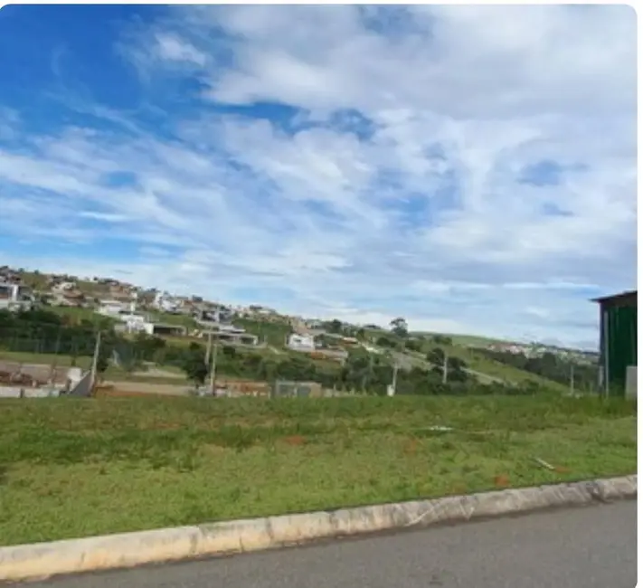 Foto 2 de Lote de Condomínio à venda, 351m2 em Taubate - SP