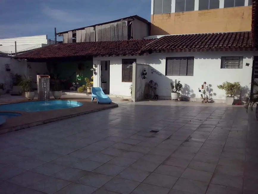 Foto 1 de Terreno / Lote com 4 quartos à venda, 270m2 em Centro, Pindamonhangaba - SP