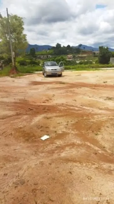 Foto 1 de Terreno / Lote à venda, 250m2 em Tremembe - SP