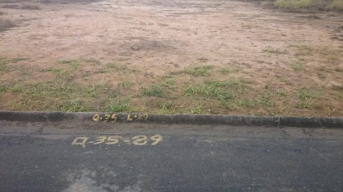 Foto 4 de Terreno / Lote à venda, 200m2 em Loteamento Residencial e Comercial Araguaia, Pindamonhangaba - SP