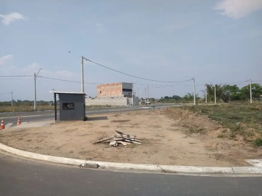 Foto 1 de Terreno / Lote à venda, 182m2 em Vila Areao, Taubate - SP