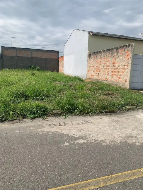 Foto 2 de Terreno / Lote à venda, 200m2 em Pindamonhangaba - SP
