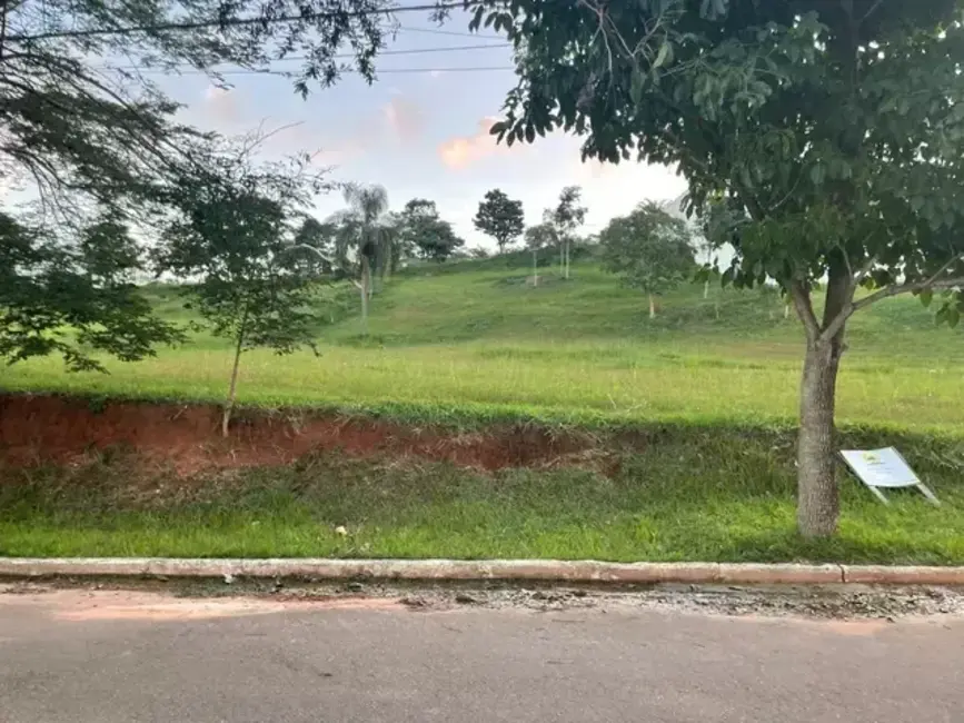 Foto 3 de Terreno / Lote à venda, 1118m2 em Taubate - SP