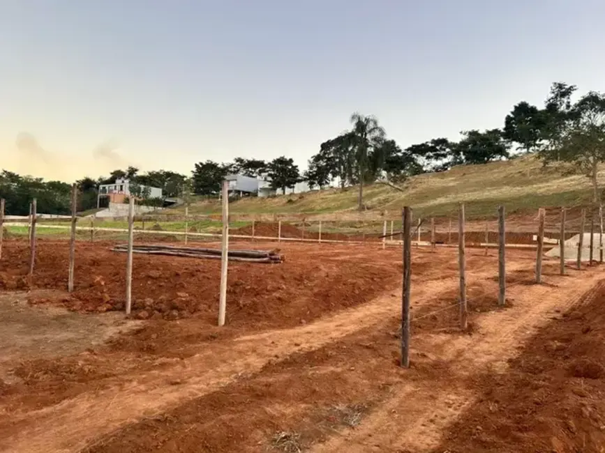 Foto 2 de Terreno / Lote à venda, 1118m2 em Taubate - SP