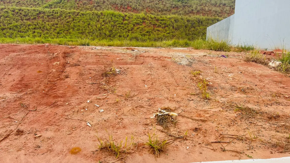 Foto 1 de Terreno / Lote à venda, 249m2 em Roseira - SP