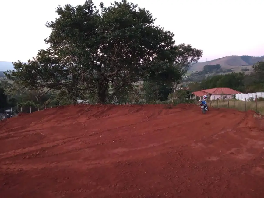 Foto 5 de Terreno / Lote à venda, 1300m2 em Goiabal, Pindamonhangaba - SP