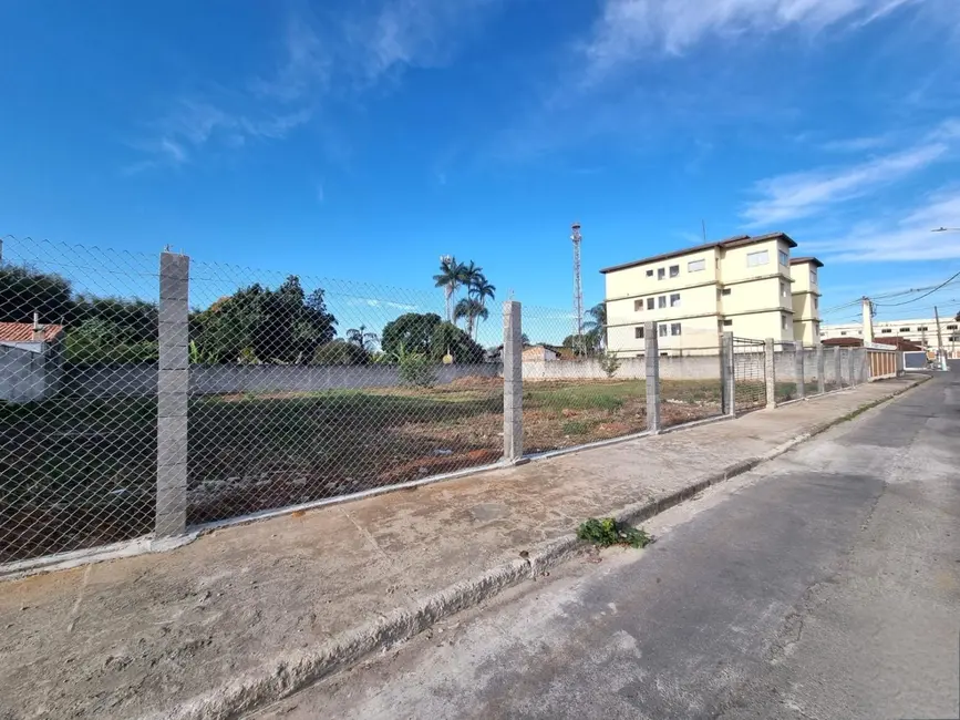 Foto 2 de Terreno / Lote à venda, 270m2 em Santana, Pindamonhangaba - SP