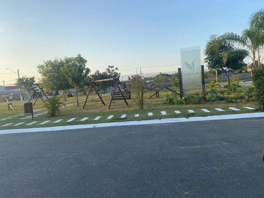 Foto 2 de Lote de Condomínio à venda, 253m2 em Tremembe - SP