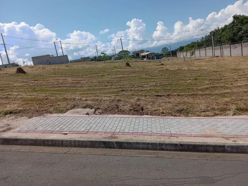 Foto 3 de Terreno / Lote à venda, 180m2 em Loteamento Industrial Água Preta, Pindamonhangaba - SP