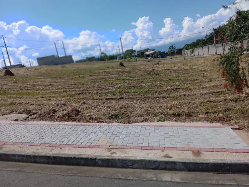 Foto 1 de Terreno / Lote à venda, 180m2 em Loteamento Industrial Água Preta, Pindamonhangaba - SP