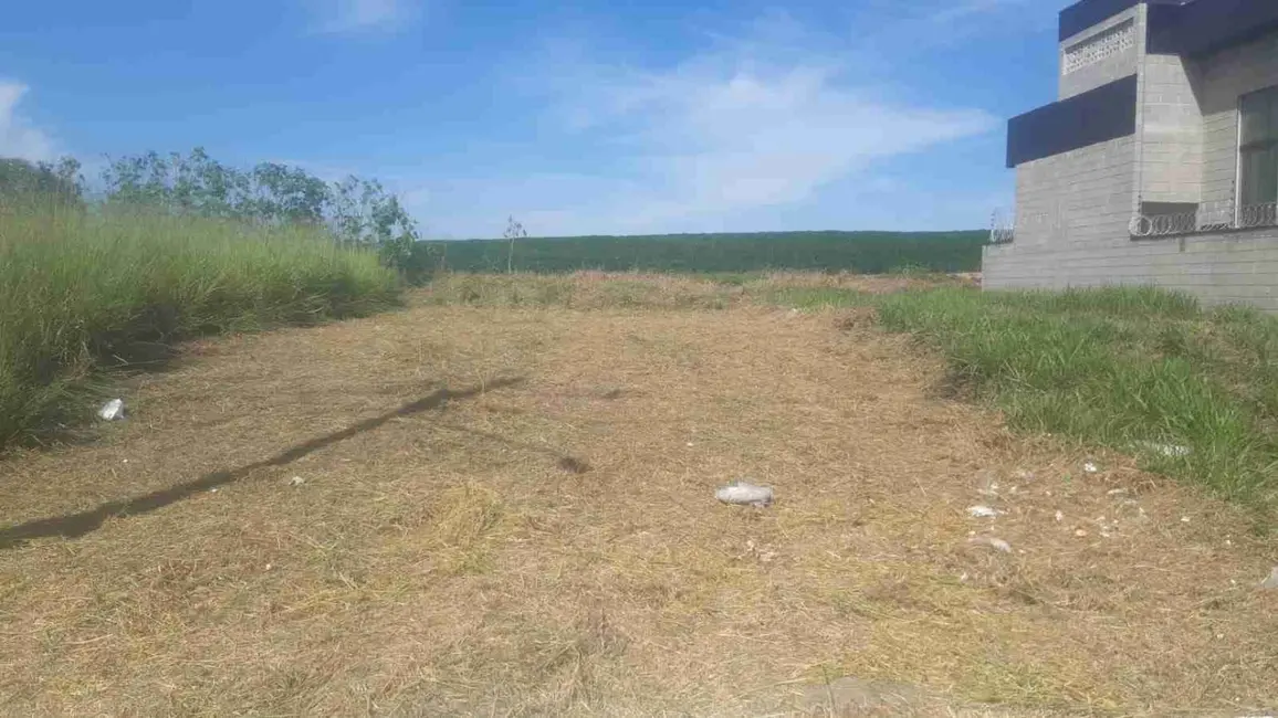 Foto 2 de Terreno / Lote à venda, 176m2 em Pindamonhangaba - SP