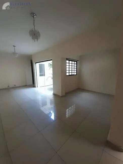 Foto 3 de Casa com 2 quartos à venda, 143m2 em Centro, Pindamonhangaba - SP