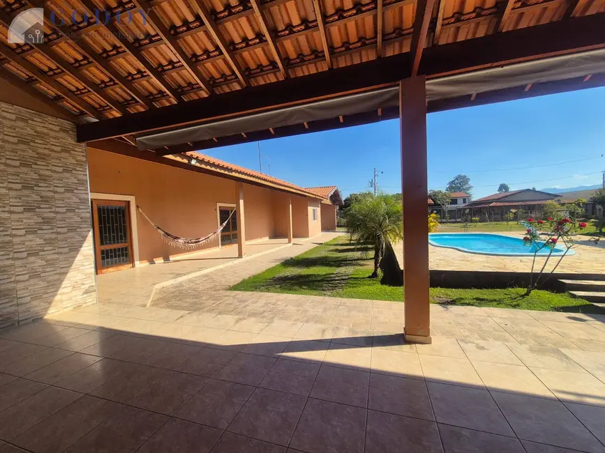 Foto 9 de Chácara com 3 quartos à venda, 230m2 em Mandú, Pindamonhangaba - SP