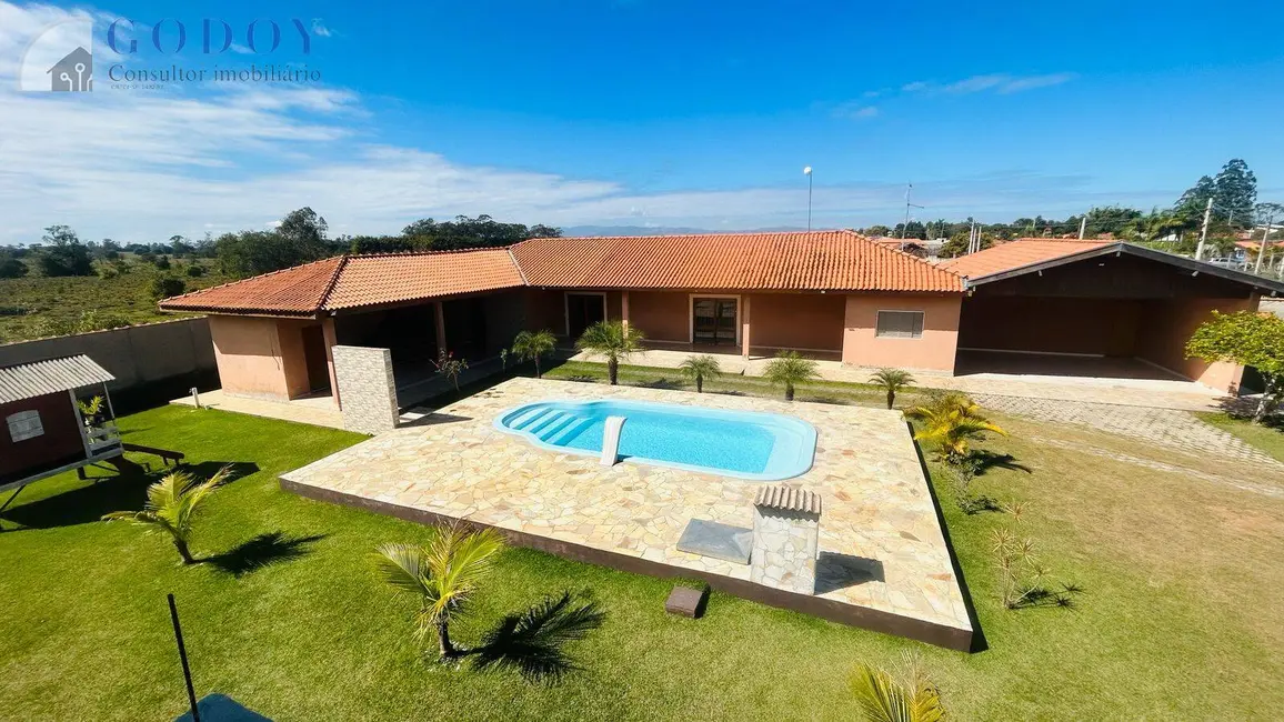 Foto 1 de Chácara com 3 quartos à venda, 230m2 em Mandú, Pindamonhangaba - SP