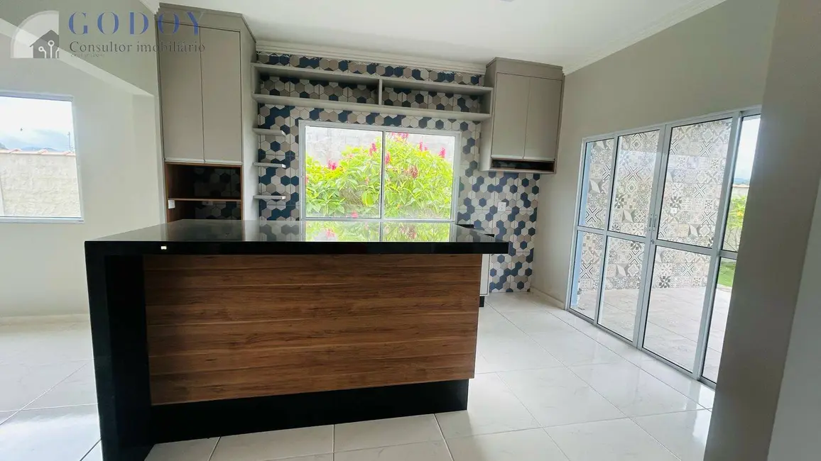 Foto 1 de Chácara com 3 quartos à venda, 230m2 em Mandú, Pindamonhangaba - SP