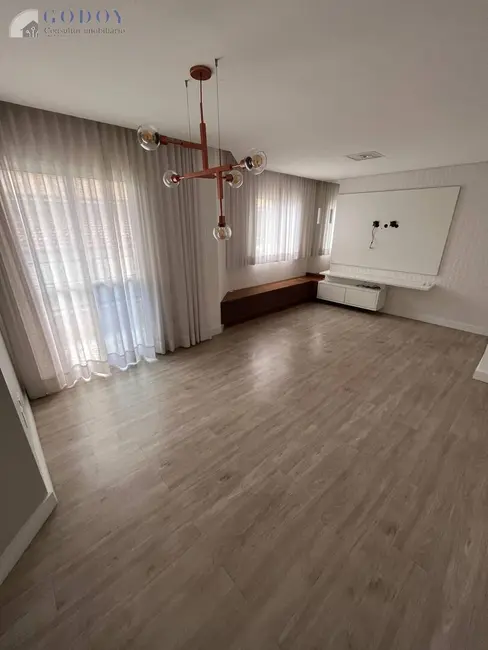 Foto 4 de Apartamento com 2 quartos à venda, 73m2 em Vila Bourghese, Pindamonhangaba - SP