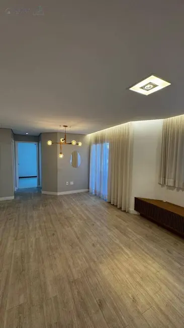 Foto 3 de Apartamento com 2 quartos à venda, 73m2 em Vila Bourghese, Pindamonhangaba - SP