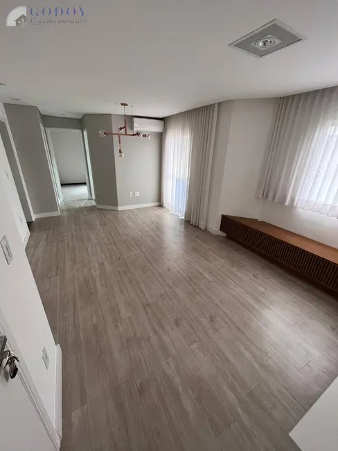 Foto 5 de Apartamento com 2 quartos à venda, 73m2 em Vila Bourghese, Pindamonhangaba - SP
