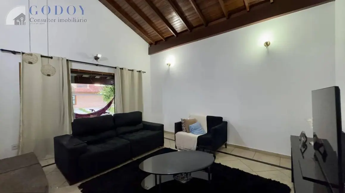 Foto 2 de Casa de Condomínio com 3 quartos à venda e para alugar, 216m2 em Pindamonhangaba - SP