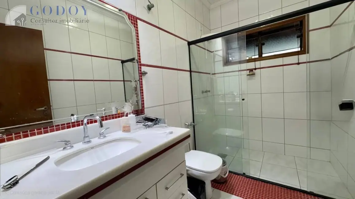 Foto 7 de Casa de Condomínio com 3 quartos à venda e para alugar, 216m2 em Pindamonhangaba - SP